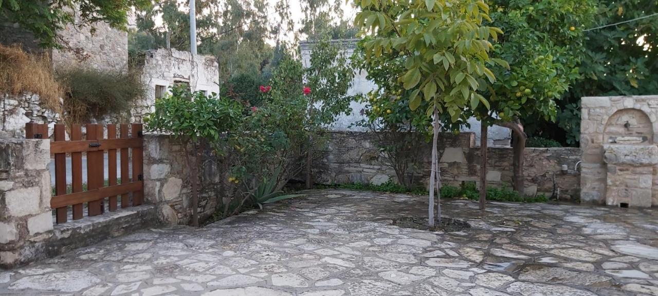 Small Traditional House In Asfendiou Kos Agios Dimitrios  Extérieur photo